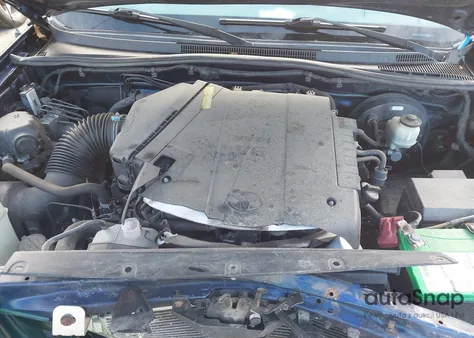 2015 Toyota Tacoma Base V6 из США, поврежденный, VIN 3TMMU4FNXFM079666